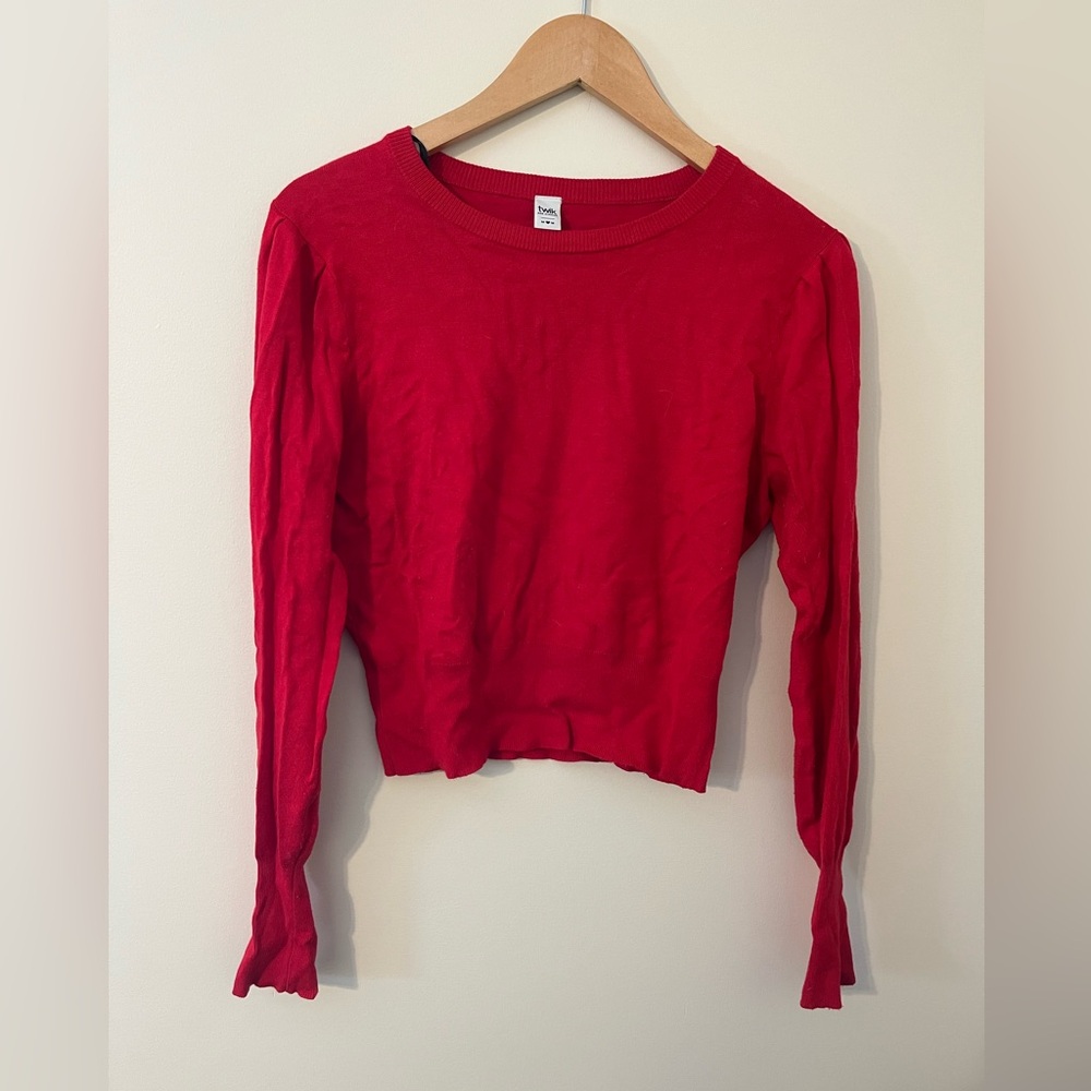 Red knit cropped long-sleeve sweater, size M.
